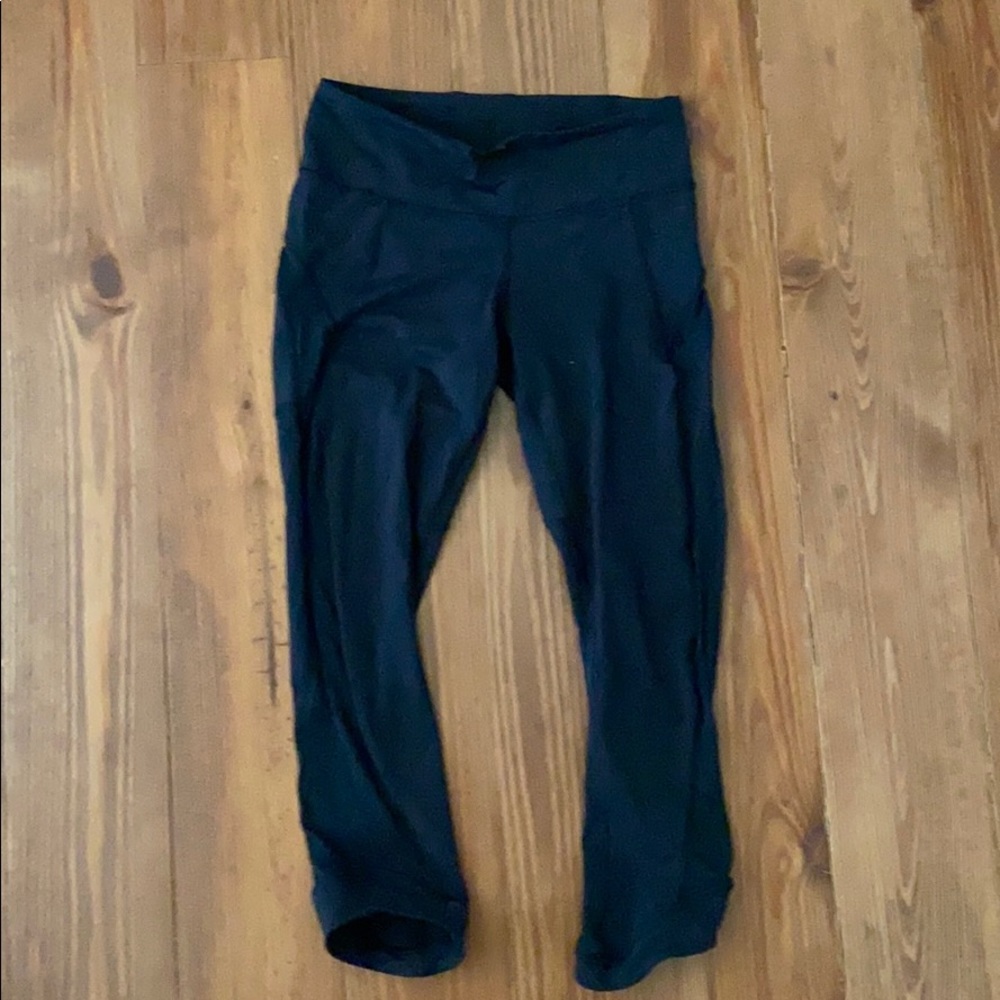 Lululemon Size 4 Crop